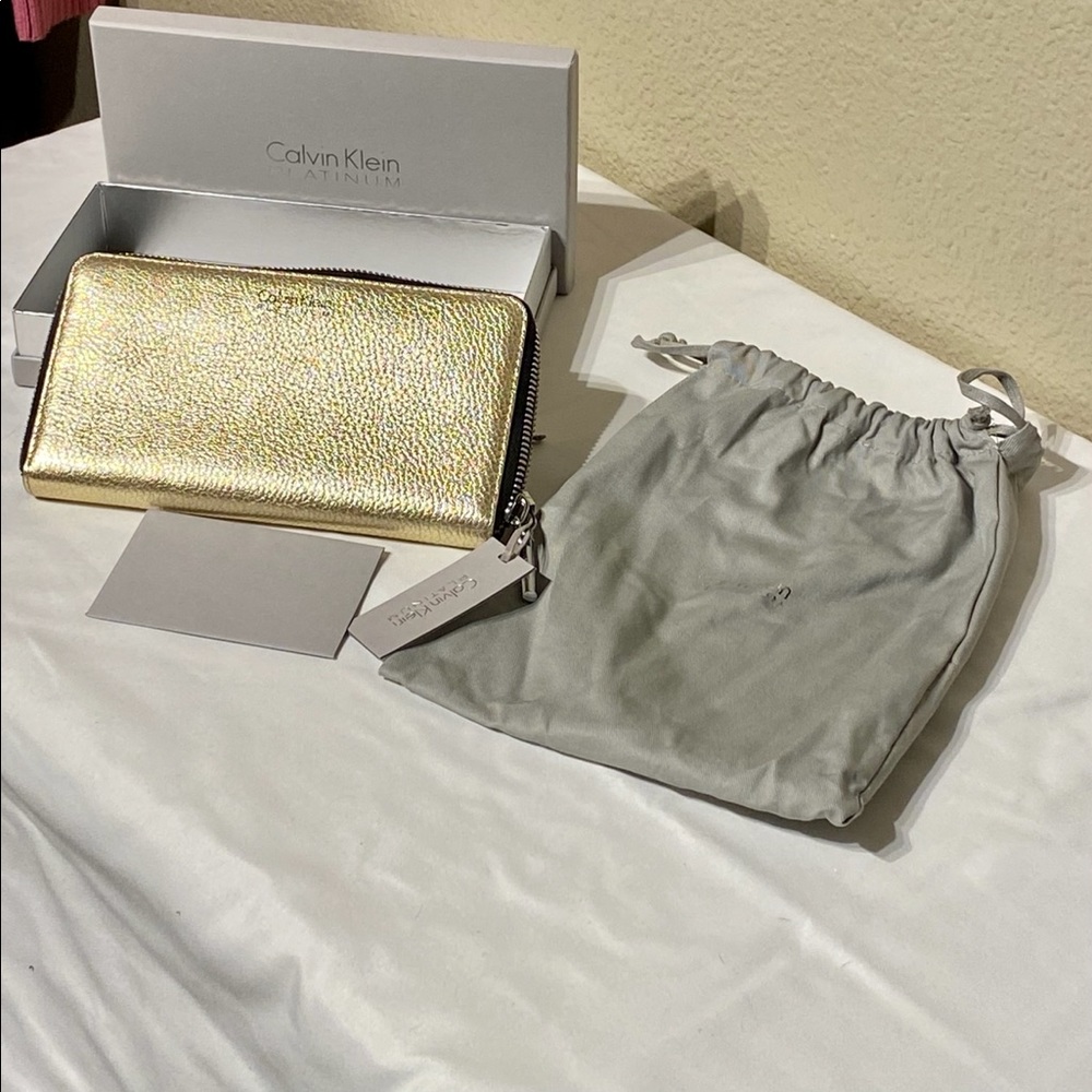 Calvin Klein Platinum Women’s wallet